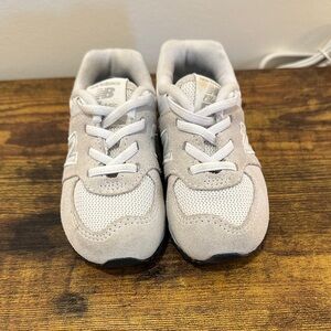 New Balance 574 Toddler size 6 Light Gray Sneakers